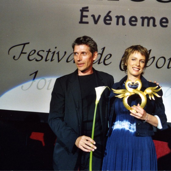 Jacques Gamblin remet le Swann d'Or de la meilleure actrice à Karine Viard pour France Boutique de Tonie Marshall