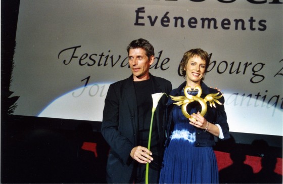 Jacques Gamblin remet le Swann d'Or de la meilleure actrice à Karine Viard pour France Boutique de Tonie Marshall