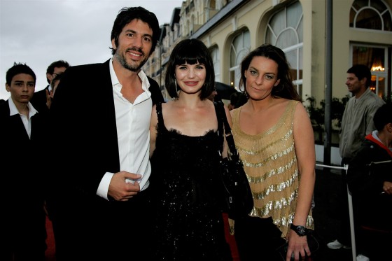 Fabien et Olivia Provost accompagnent la comédienne Delphine Chanéac