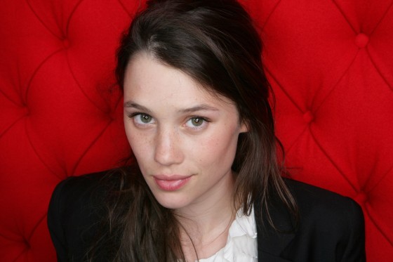 Astrid Bergès Frisbey, lauréate du Prix Premier Rendez-vous pour Un barrage contre le Pacifique de Rithy Pahn