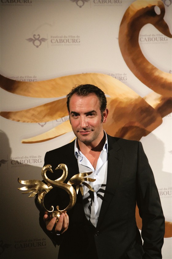 Jean Dujardin, Swann d’Or du meilleur acteur 2011 pour Un balcon sur la mer de Nicole Garcia