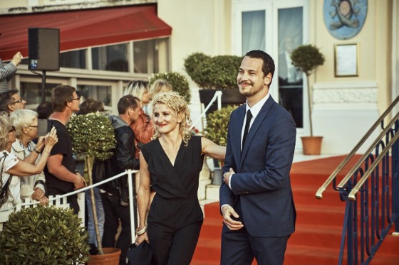 **Antonia Buresi**, meilleure actrice dans un court métrage pour *Que Vive L’Empereur* d’**Aude Léa Rapin**, et **Jonathan Couzinié** meilleur acteur dans un court métrage pour *Que Vive L’Empereur* d’**Aude Léa Rapin**