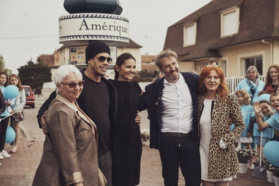 **Christine Hoflack**, Vice présidente de la Caisse Régionale du Crédit Agricole Mutuel de Normandie, **Joeystarr**, **Virginie Ledoyen** *(coiffure : Franck Provost, maquillage : Dr Hauschka, couture : Elie Saab)*, **Yann Samuell** et ** Emmanuelle Grönvold**
*(coiffure : Franck Provost, maquillage : Dr Hauschka)*