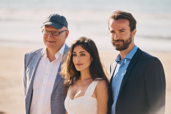 Gorune Aprikian, Fanny Valette (Coiffée par Franck Provost et maquillée par Dr. Hauschka) et Amaury de Crayencour pour *Passade.*