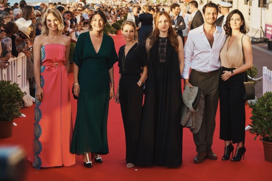 Deborah Francois, Virginie Schwartz, Caroline Assous, Alison Wheeler, (toutes coiffées par Franck Provost, et maquillées par Dr. Hauschka ) et Marc Ruchmann pour *Loue-moi!*.