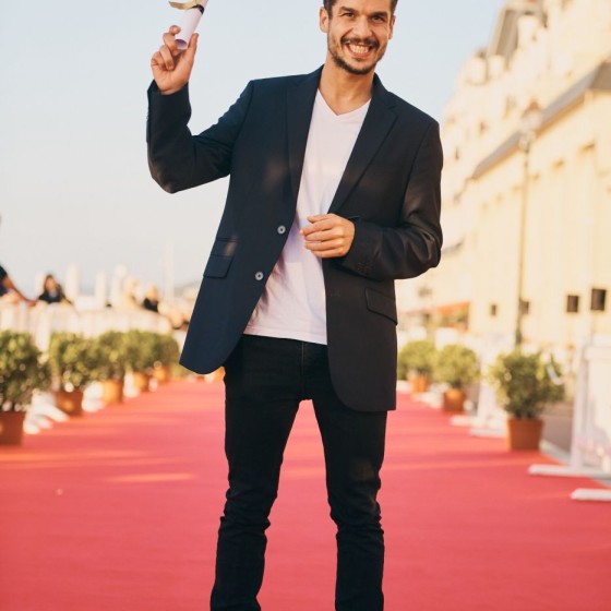 Soufiane Guerrab, lauréat du Prix Premier Rendez-Vous Masculin, pour le film *Patients*.