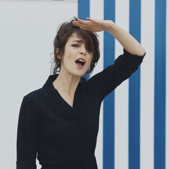 Adrienne Pauly 
*Maquillage Dr Hauschka Coiffure Franck Provost*
*Roger Vivier*