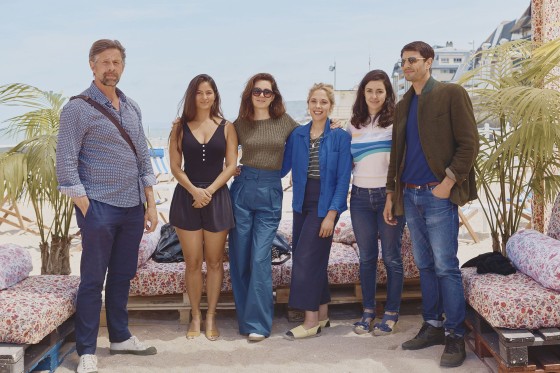 Le Jury Courts-Métrages Johan Heldenberg, Ophélie Bau, Julia Faure, Alysson Paradis, Alice Vial et Marc Ruchmann au boudoir de Gabriella *Antik Batik*