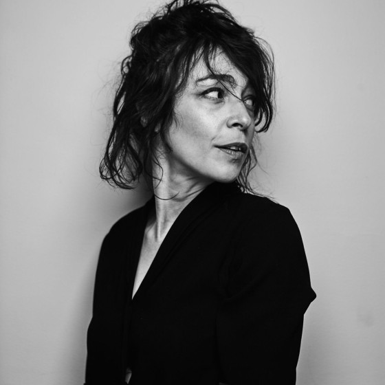 Adrienne Pauly
*Maquillage Dr Hauschka Coiffure Franck Provost*