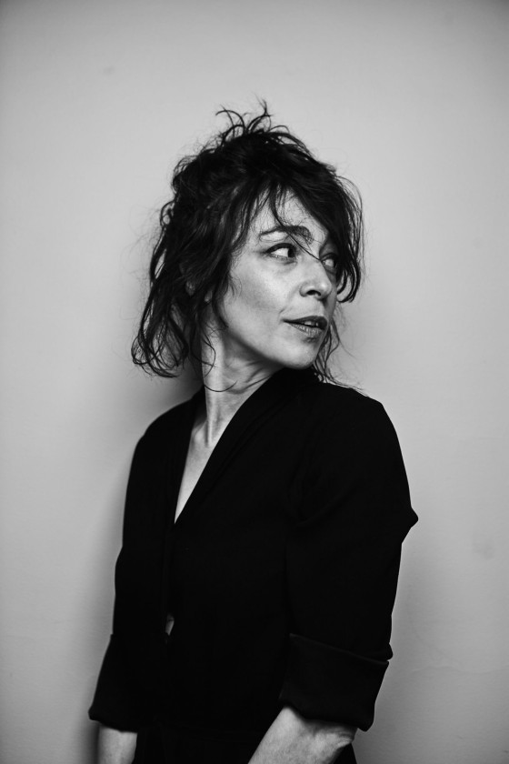 Adrienne Pauly
*Maquillage Dr Hauschka Coiffure Franck Provost*