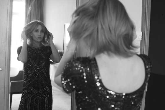 Lolita Chammah
Maquillage : Dr. Hauschka
Coiffure : Franck Provost