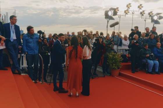Interview sur le tapis rouge