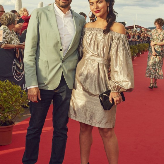 Safy Nebbou (réalisateur) et Sonia Mohammed Cherif

Maquillage : Dr. Hauschka
Coiffure : Franck Provost
Chemise : Bourrienne Paris X