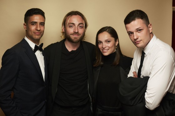 Shaïn Boumedine, Jules Pélissier, Lola Le Lann, Jules Benchetrit

Maquillage : Dr. Hauschka
Coiffure : Franck Provost
Chemise : Bourrienne Paris X