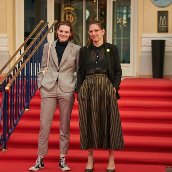 Zoé Héran (actrice) et Florence Hugues (réalisatrice)

Maquillage : Dr. Hauschka
Coiffure : Franck Provost